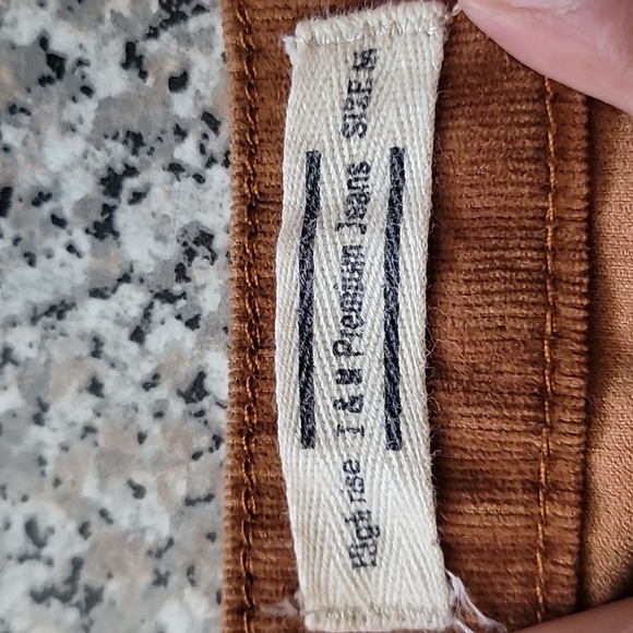 I & M - Burnt Orange Corduroy Skirt Size M - Picture 8 of 11